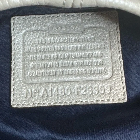 Coach Elegant Cream Leather Tote Bag - Picture 8 of 10